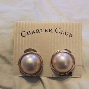 Pink pearl clip-on earrings